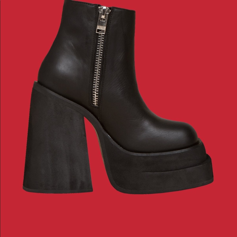 UNIF Brat Boot